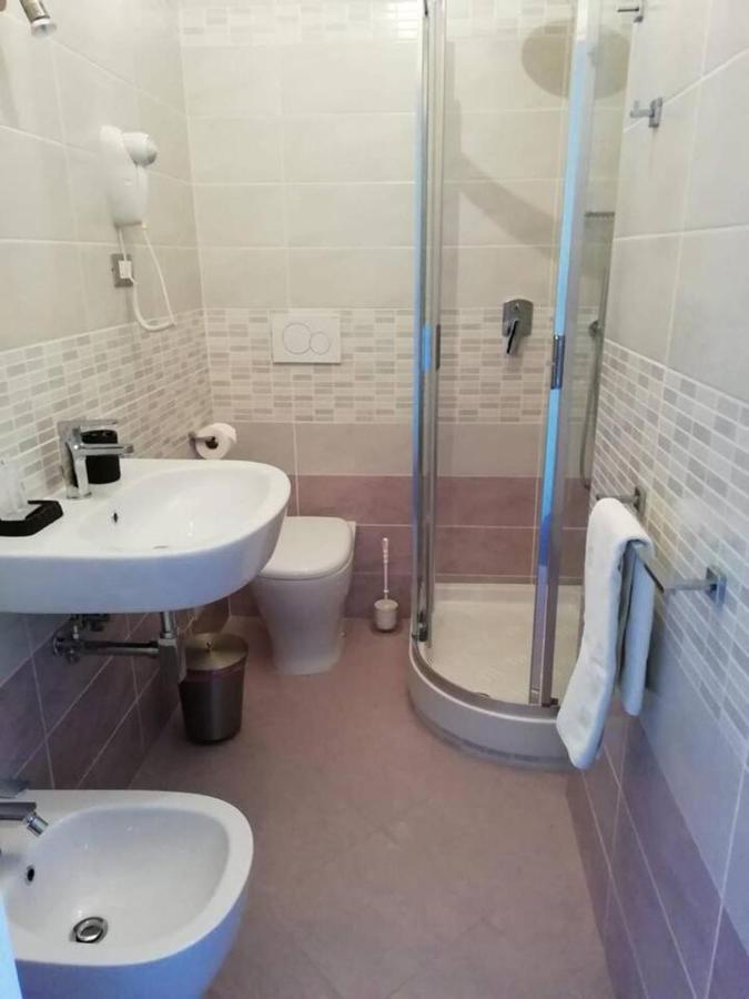 Zenzero & Cannella Boutique Rooms Триест Екстериор снимка