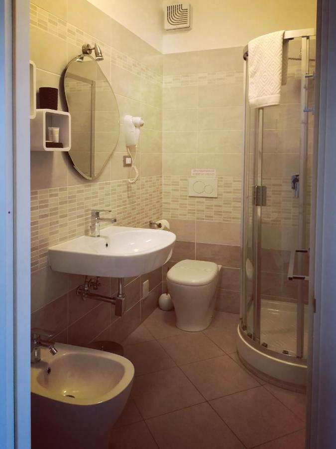 Zenzero & Cannella Boutique Rooms Триест Екстериор снимка