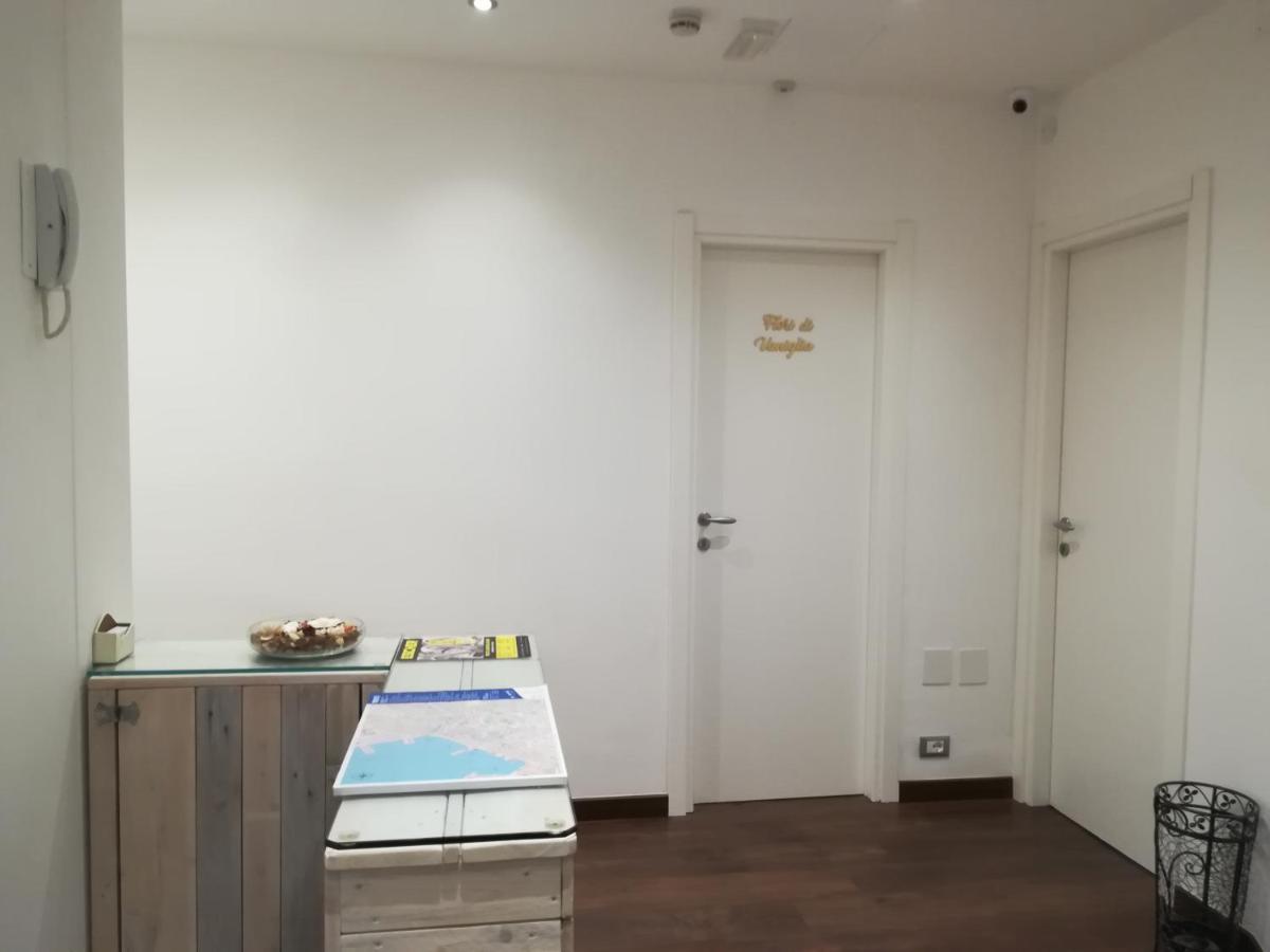 Zenzero & Cannella Boutique Rooms Триест Екстериор снимка